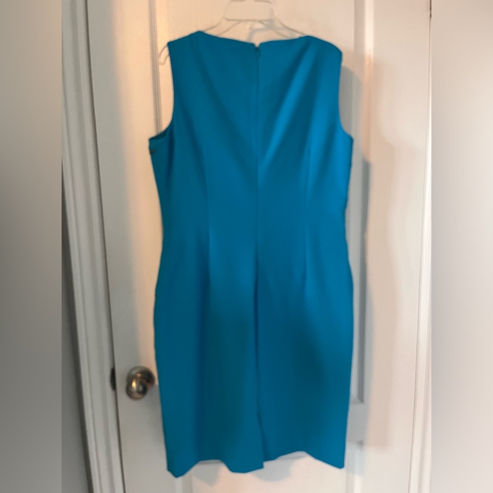 Ivanka Trump Dress - Picture 3 of 4